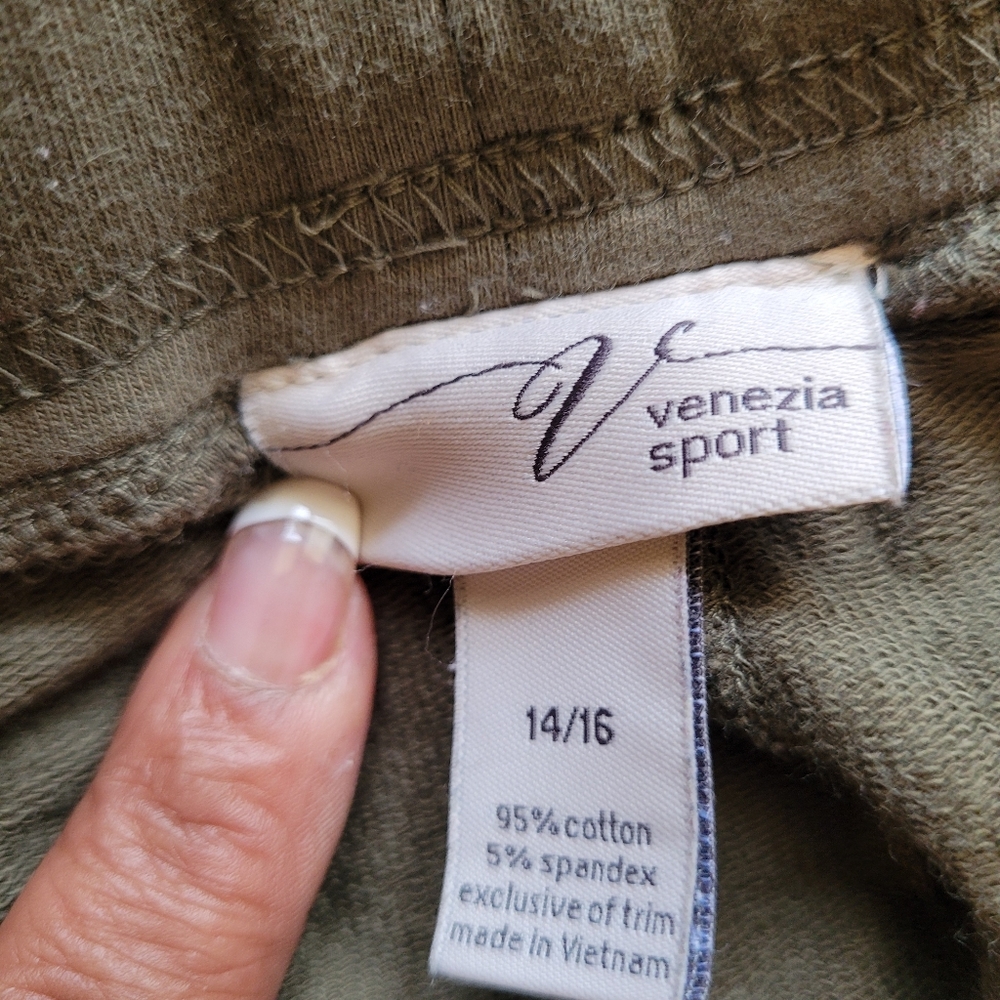 2piece Capri Set - image 5